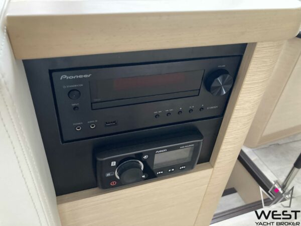 JEANNEAU PRESTIGE 500 FLY – Image 20