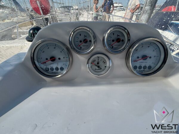 WHITE SHARK 246 – Image 9