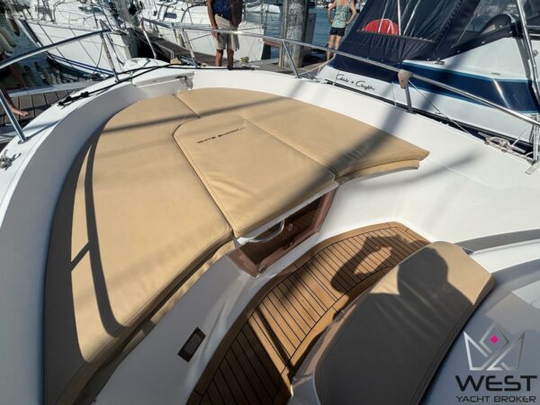 WHITE SHARK 246 – Image 12
