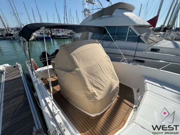 WHITE SHARK 246 – Image 13