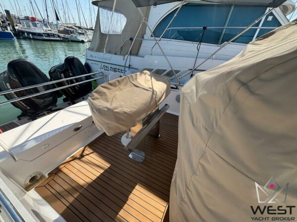 WHITE SHARK 246 – Image 15