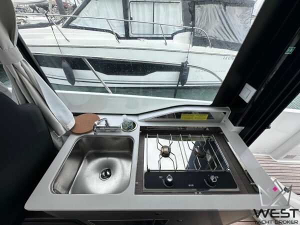 JEANNEAU MERRY FISHER 895 CROISIÈRE SÉRIE 2 – Image 9