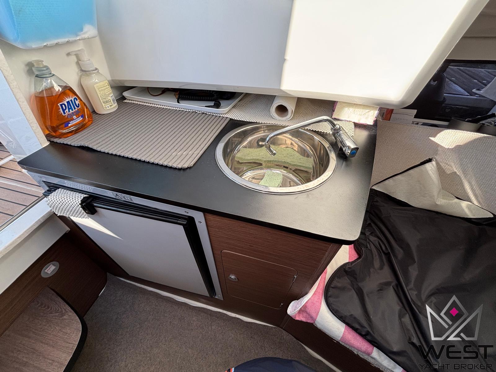 JEANNEAU CAP CAMARAT 7.5 WA-2 – Image 12