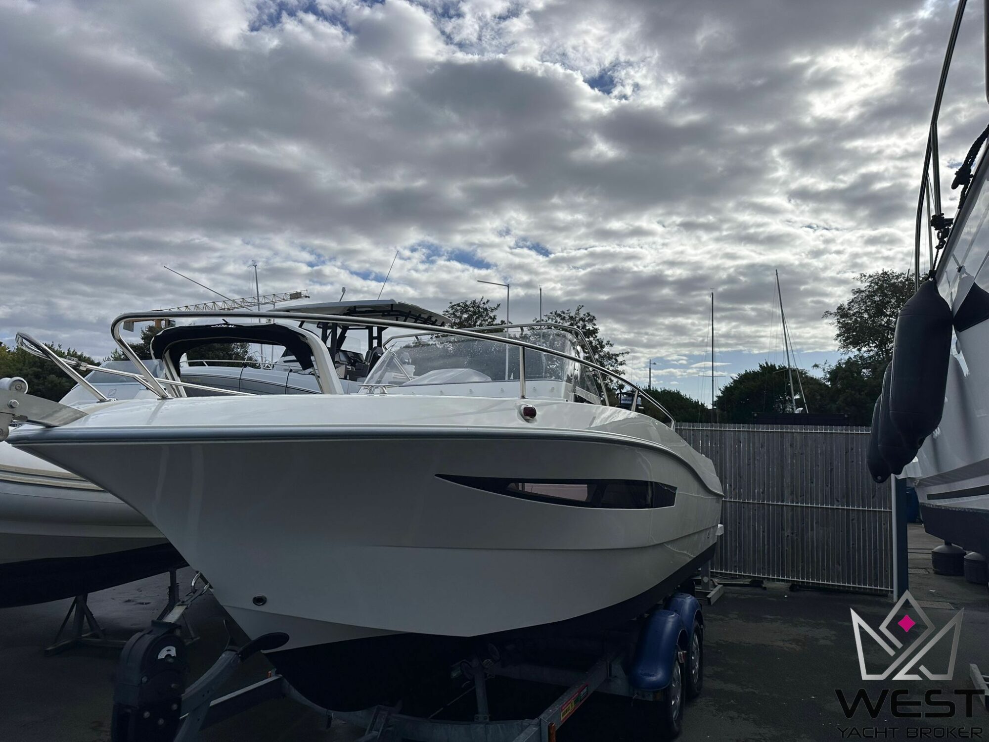 PACIFIC CRAFT 700 SUN CRUISER – Image 4