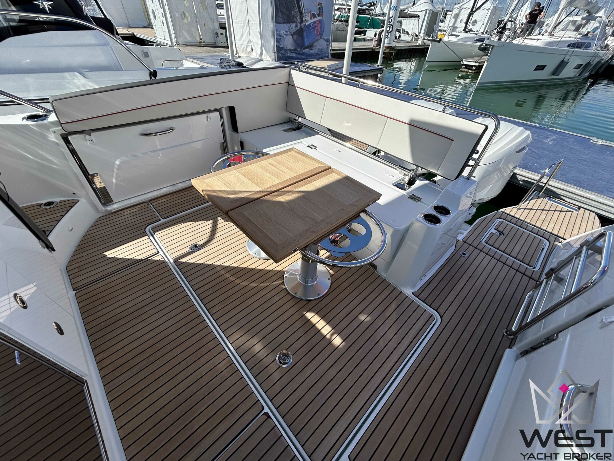 JEANNEAU CAP CAMARAT 10.5 WA S.2 – Image 10