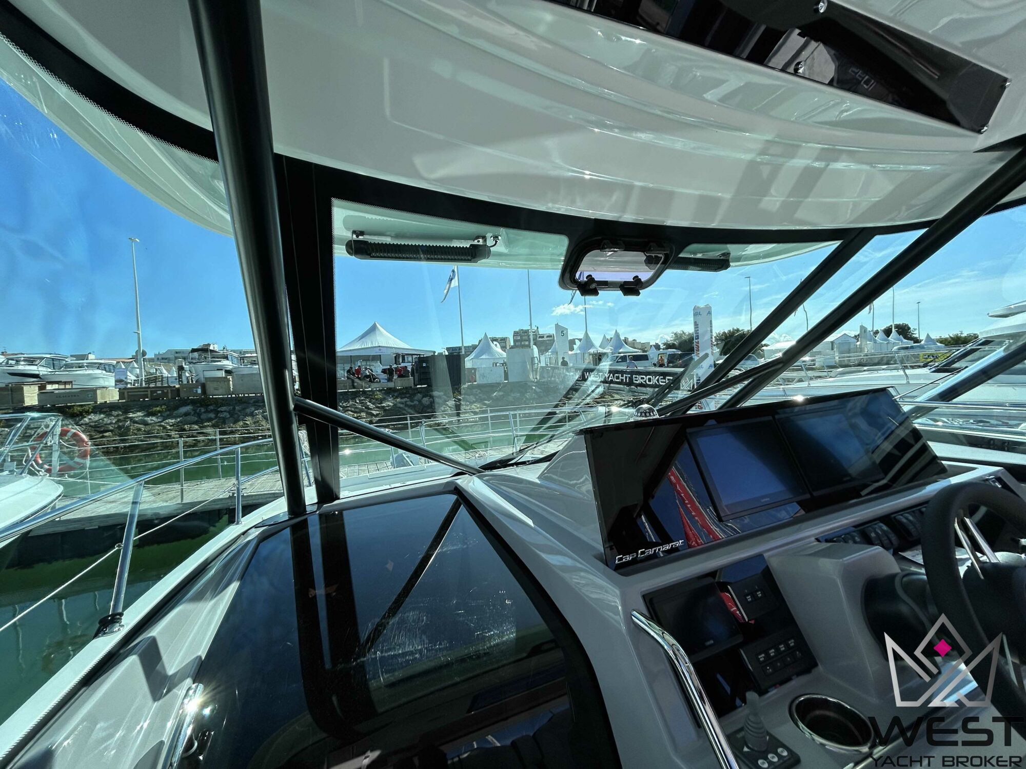 JEANNEAU CAP CAMARAT 10.5 WA S.2 – Image 13