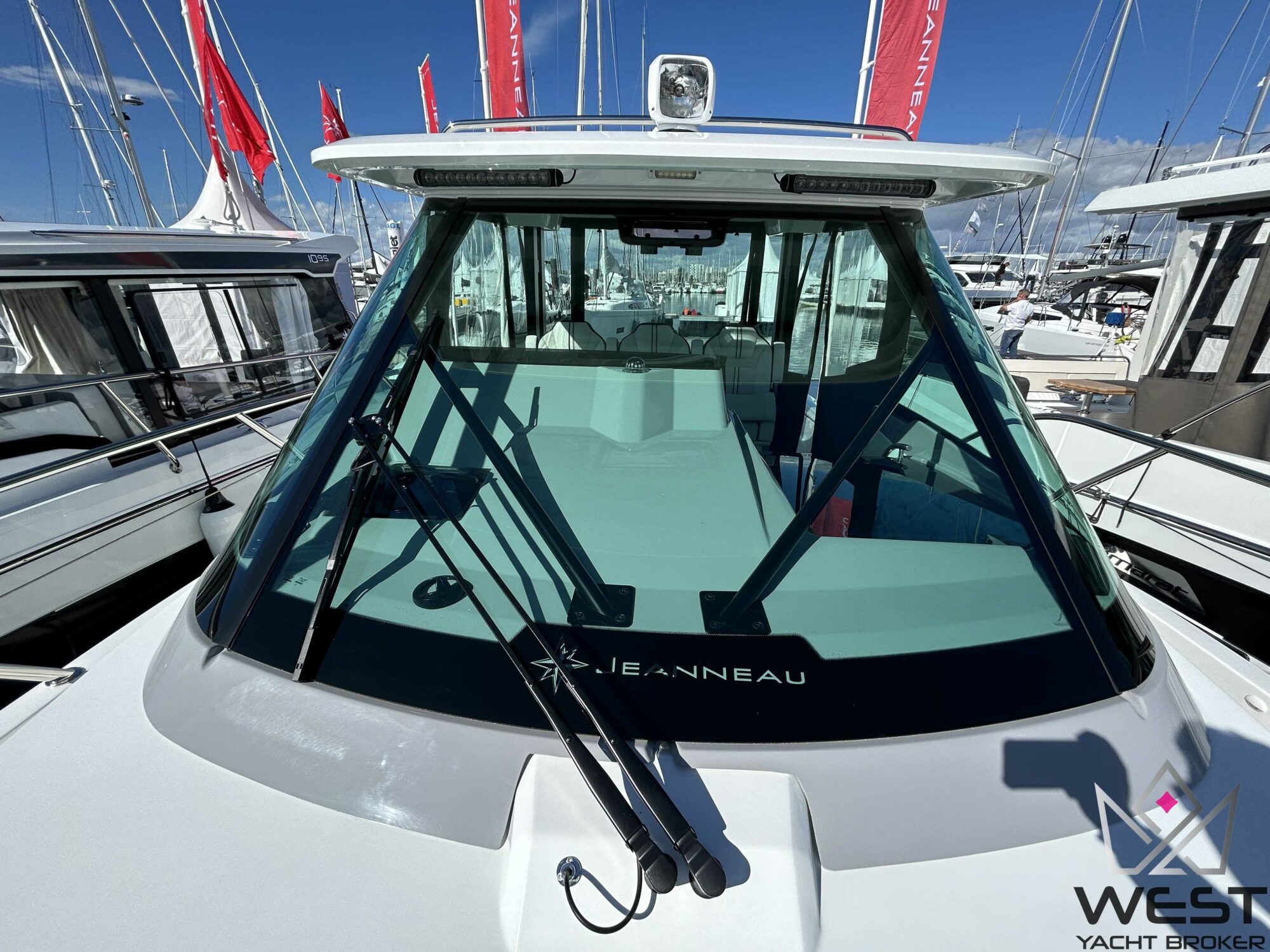JEANNEAU CAP CAMARAT 10.5 WA S.2 – Image 19