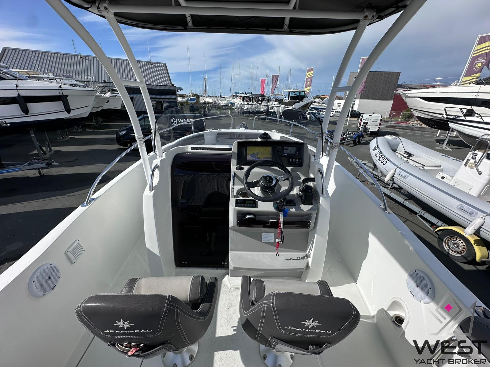 JEANNEAU CAP CAMARAT 6.5 CC Série 3 – Image 12