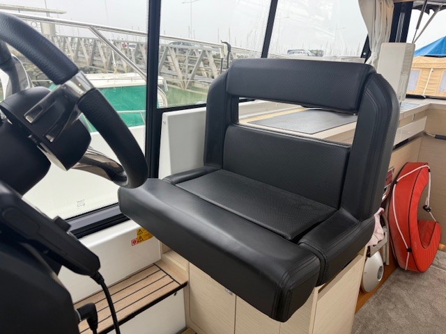 JEANNEAU NC 37 – Image 13