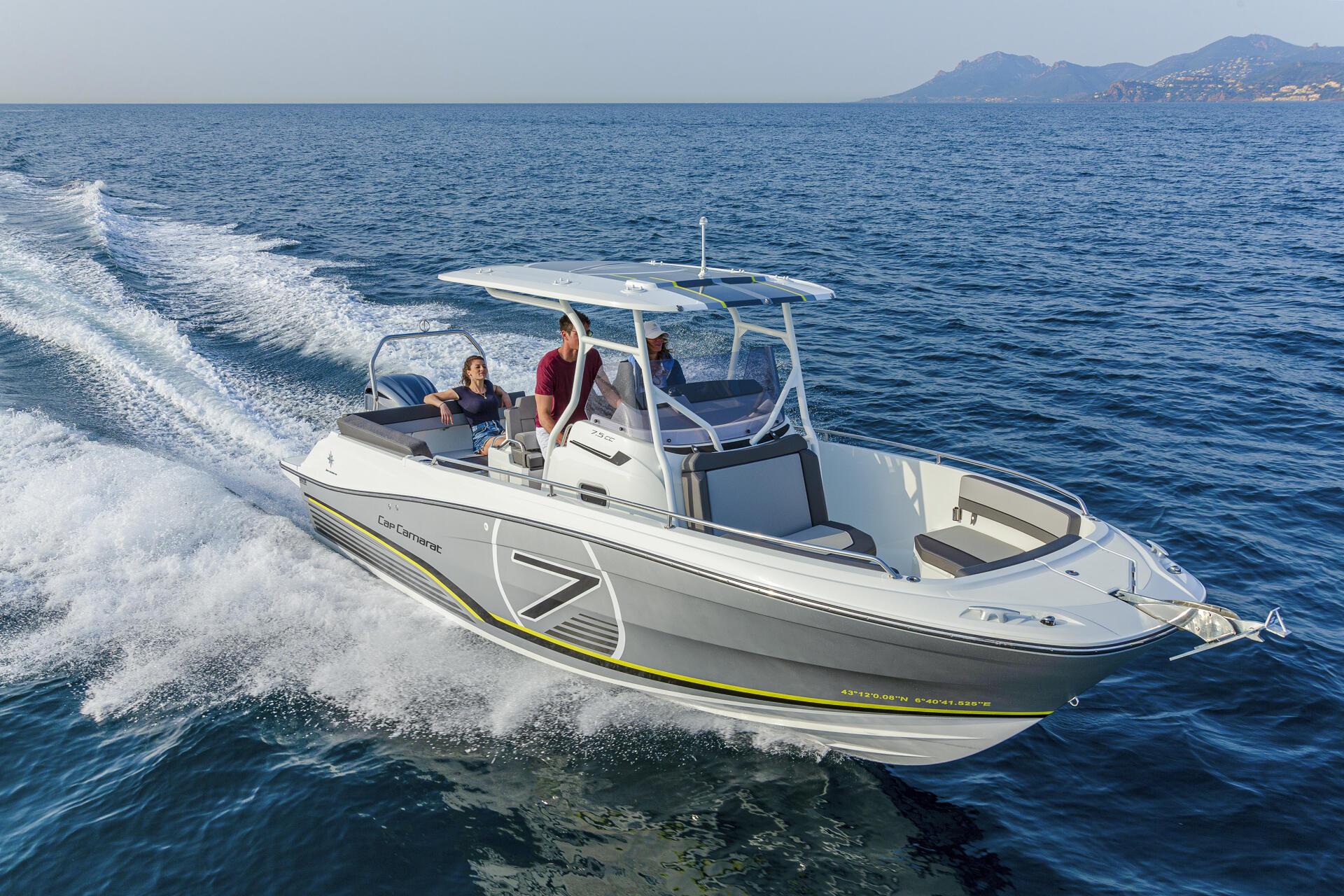Gamme Cap Camarat Center Console de Jeanneau