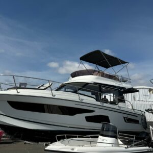 JEANNEAU MERRY FISHER 1095 FLY - West Yacht Broker La Rochelle