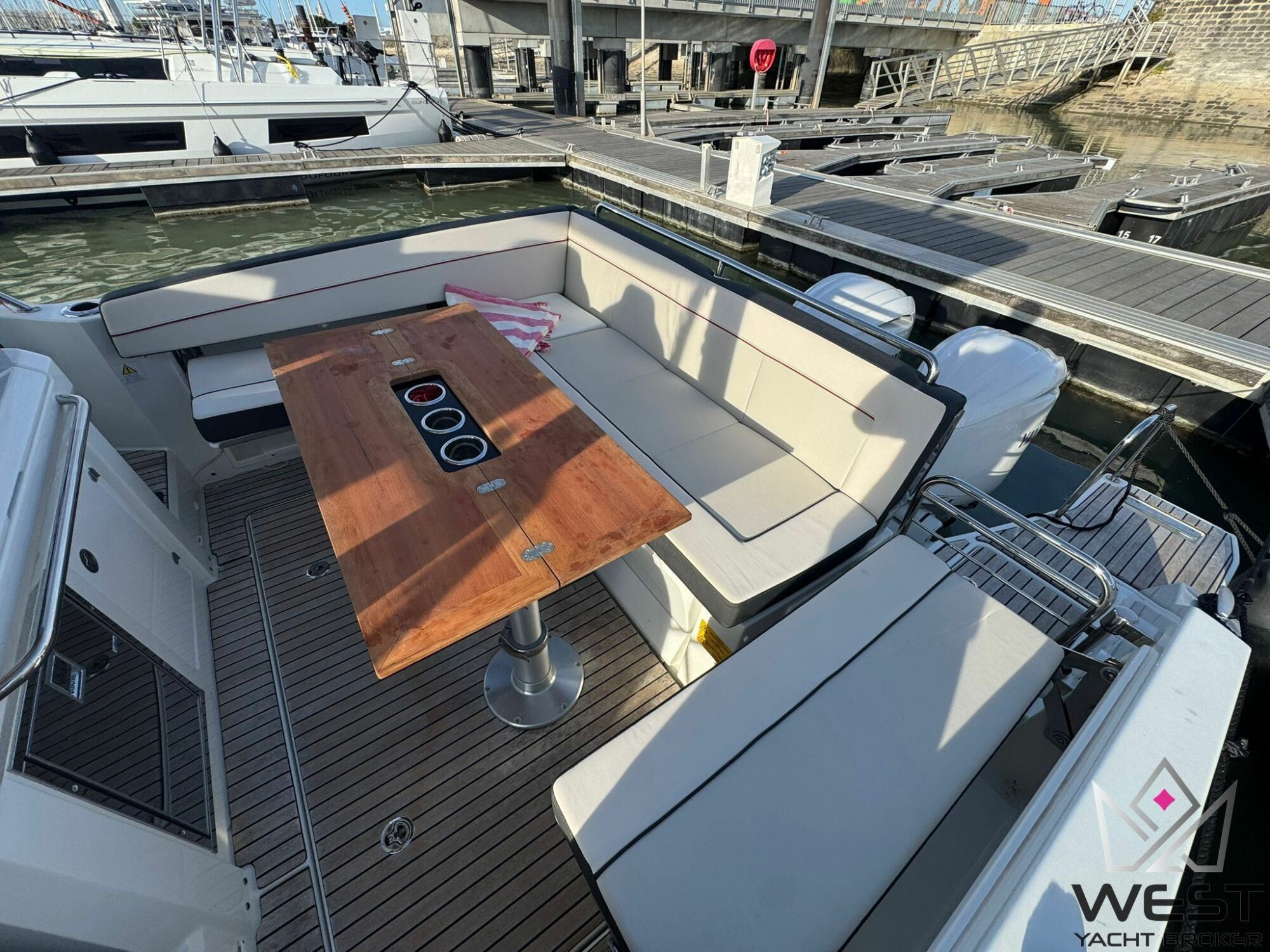 JEANNEAU CAP CAMARAT 9.0 WA SERIE 2 – Image 8