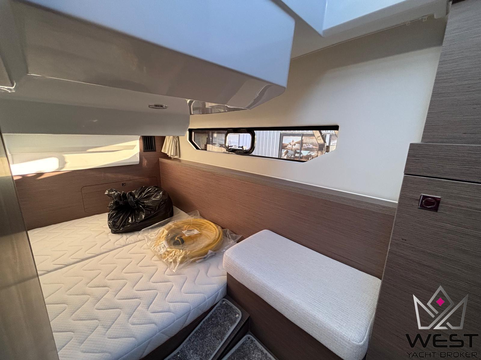 JEANNEAU MERRY FISHER 895 CROISIÈRE SÉRIE 2 – Image 11